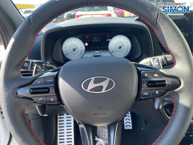 Hyundai / i20 / Weiß /  /  / 
