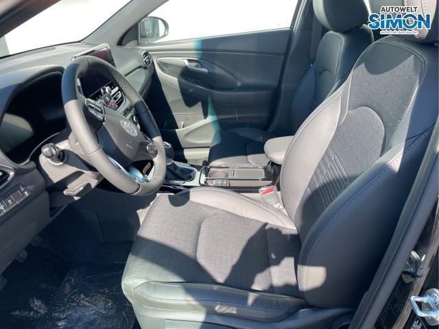 Hyundai / i30 / Weiß /  /  / 
