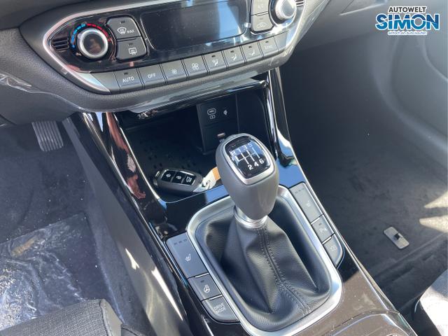 Hyundai / i30 / Weiß /  /  / 