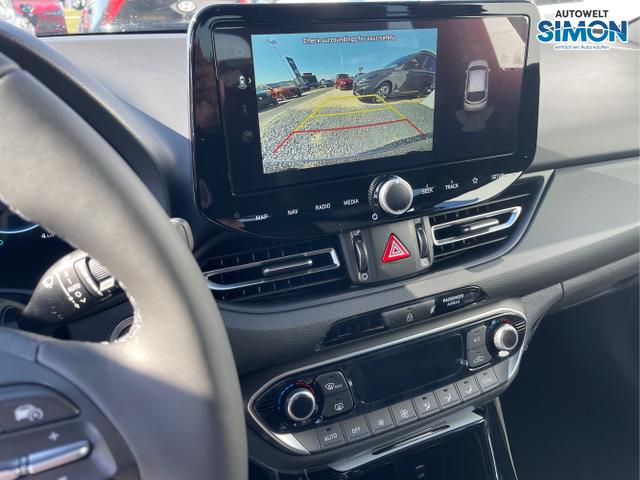 Hyundai / i30 / Weiß /  /  / 
