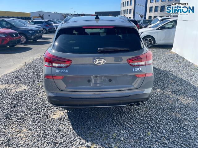 Hyundai / i30 / Weiß /  /  / 