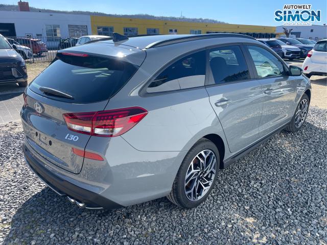 Hyundai / i30 / Weiß /  /  / 