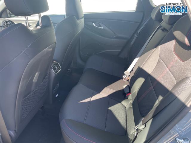 Hyundai / i30 / Weiß /  /  / 