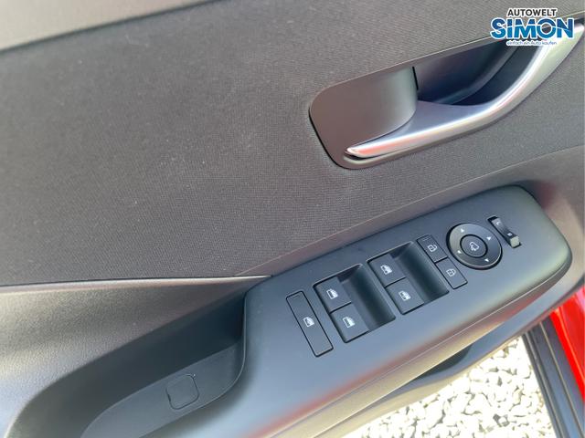 Hyundai / KONA / Weiß /  /  / 