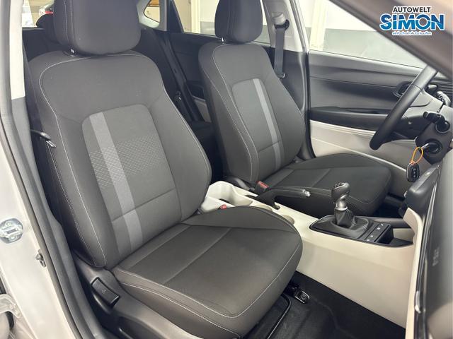 Hyundai / i20 / Grau /  /  / NAVI Klimaautomatik SHZ 