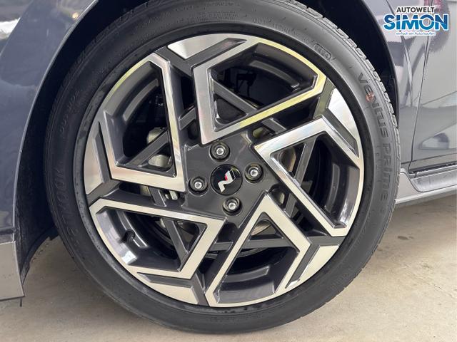 Hyundai / i20 / Grau /  /  / N-LINE DCT ACC SHZ NAVI