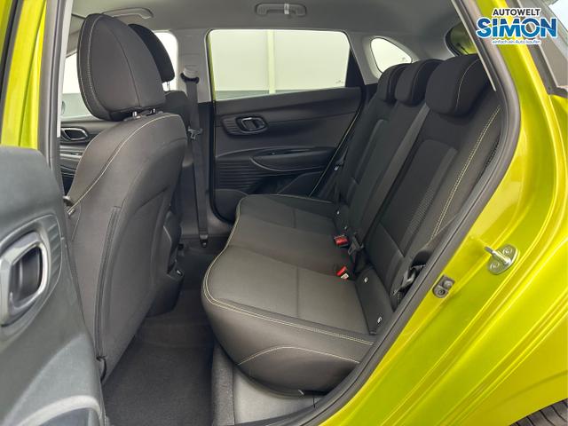 Hyundai / i20 / Grün /  /  / LED ALU SHZ KLIMAAUTOMATIK