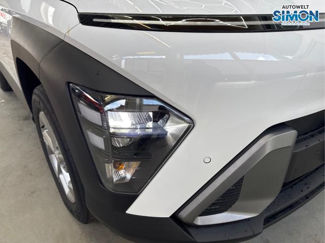 Hyundai / KONA / Weiß /  /  / DCT ACC NAVI RFK Smart Key