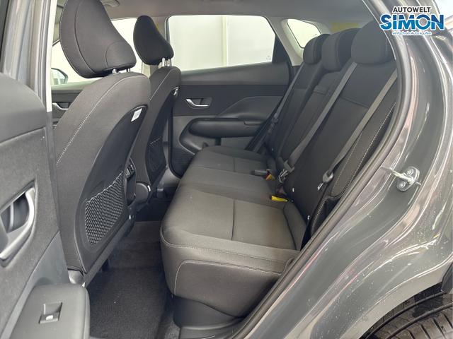 Hyundai / KONA / Grau /  /  / DCT ACC SHZ NAVI 18ALU 