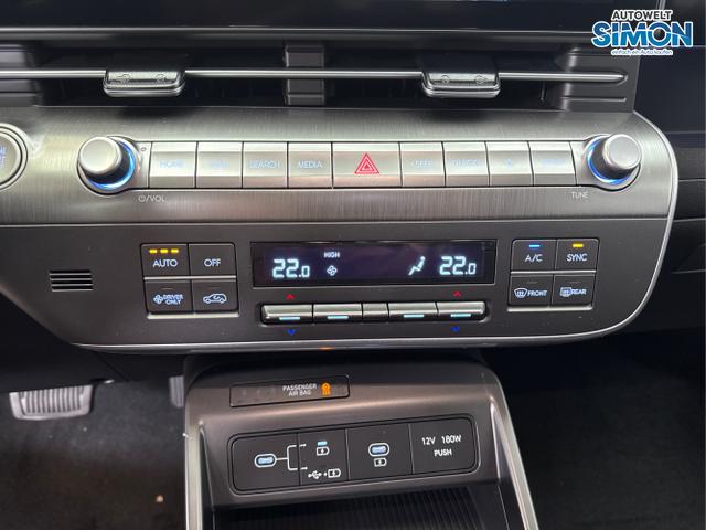 Hyundai / KONA / Grau /  /  / DCT ACC SHZ NAVI 18ALU 