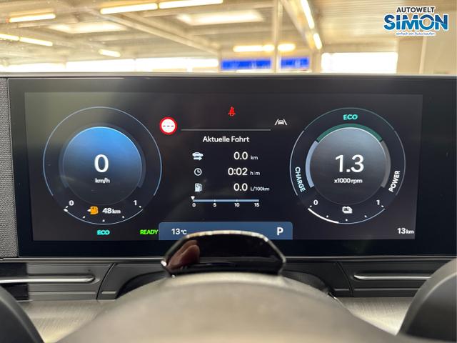 Hyundai / KONA / Grau /  /  / DCT ACC SHZ NAVI 18ALU 