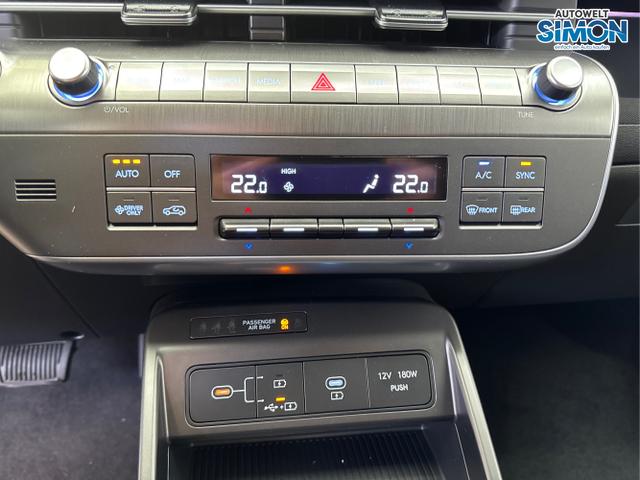 Hyundai / KONA / Blau /  /  / DCT ACC SHZ NAVI 18ALU 