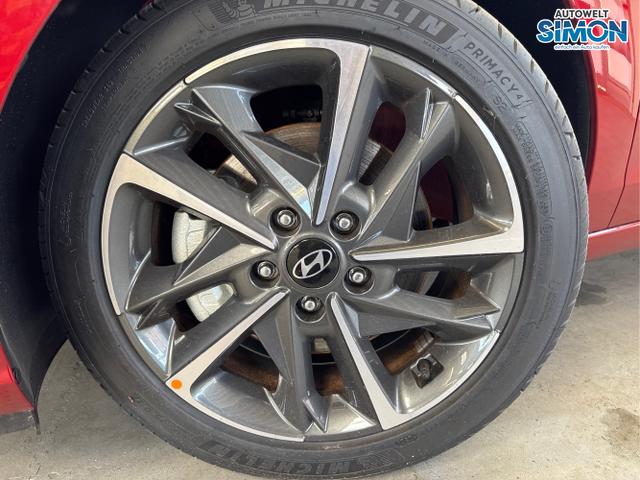 Hyundai / i30 / Rot /  /  / SHZ TEILLEDER SMART KEY NAVI