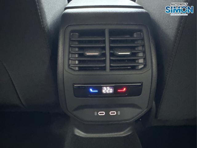 Seat / Leon / Blau /  /  / ACC SHZ RFK PDC v+h