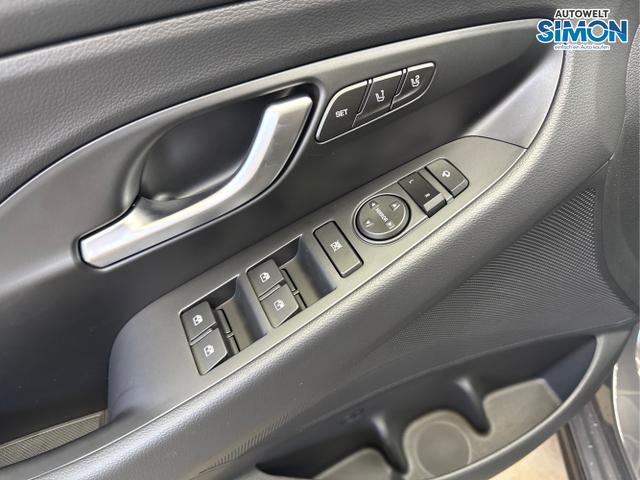 Hyundai / i30 / Grau /  /  / N-LINE DCT ACC NAVI RFK WP