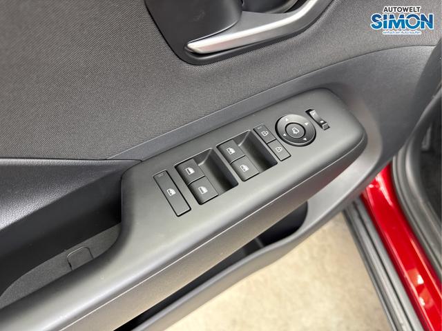 Hyundai / KONA / Rot /  /  / DCT ACC SHZ NAVI 18ALU 