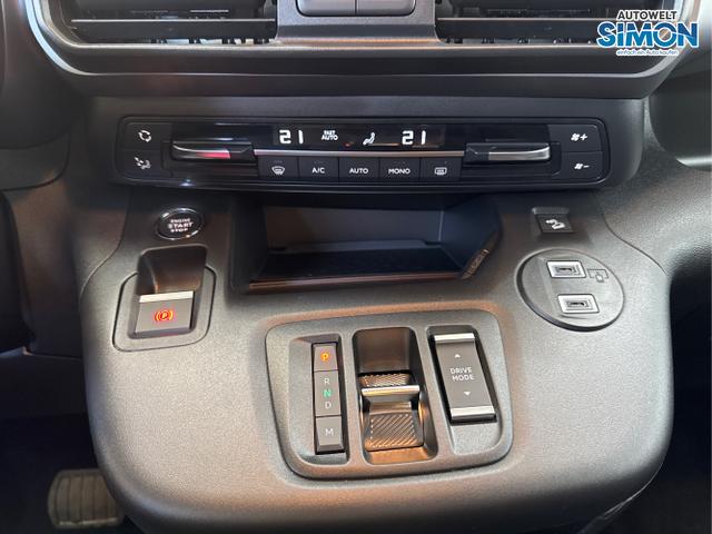 Fiat / Doblò / Grün /  /  / AUT STYLE PACK SHZ TOTWINKEL UConnect 