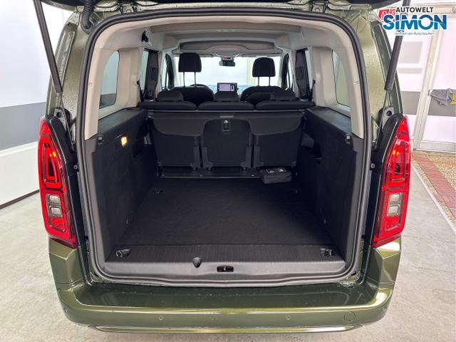 Fiat / Doblò / Grün /  /  / AUT STYLE PACK SHZ TOTWINKEL UConnect 