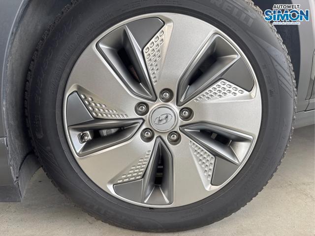 Hyundai / KONA /  /  /  / 