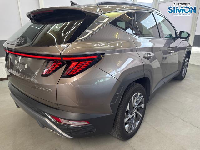 Hyundai / TUCSON /  /  /  / 