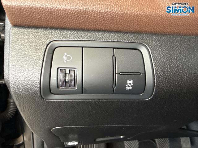 Hyundai / i20 / Schwarz /  /  / RADIO KLIMA EL.PAKET