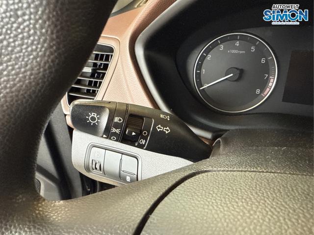 Hyundai / i20 / Schwarz /  /  / RADIO KLIMA EL.PAKET