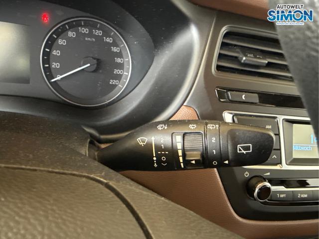 Hyundai / i20 / Schwarz /  /  / RADIO KLIMA EL.PAKET