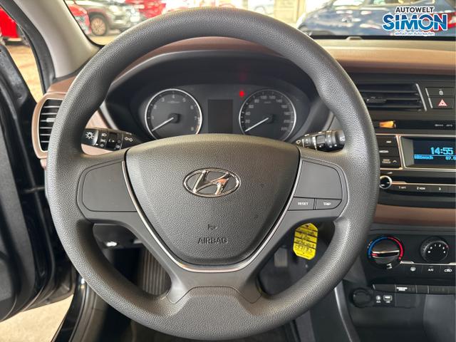 Hyundai / i20 / Schwarz /  /  / RADIO KLIMA EL.PAKET