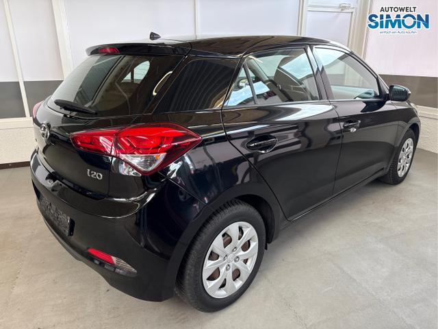 Hyundai / i20 / Schwarz /  /  / RADIO KLIMA EL.PAKET