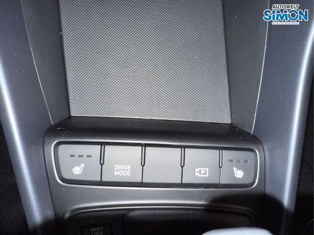 Hyundai / BAYON / Rot /  /  / DCT SHZ NAVI RFK PDC 