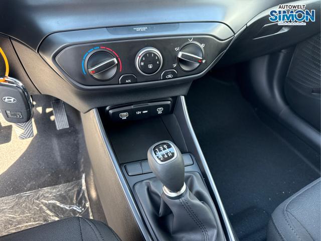 Hyundai / i20 / Weiß /  /  / 