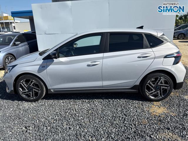 Hyundai / i20 / Weiß /  /  / 