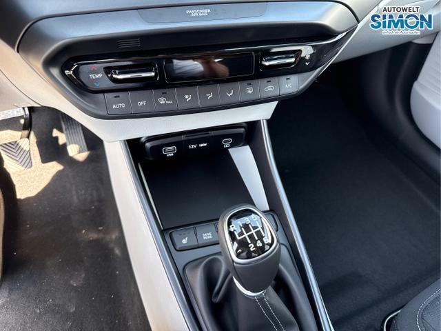 Hyundai / i20 / Weiß /  /  / 