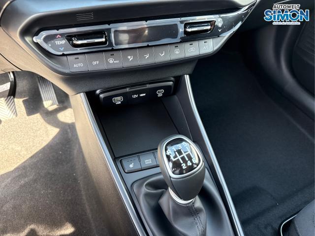 Hyundai / i20 / Weiß /  /  / 