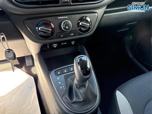 Hyundai / i10 / Weiß /  /  / 
