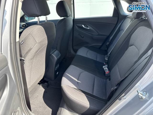Hyundai / i30 / Weiß /  /  / 