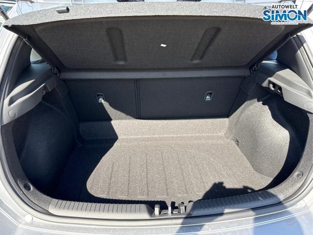 Hyundai / i30 / Weiß /  /  / 