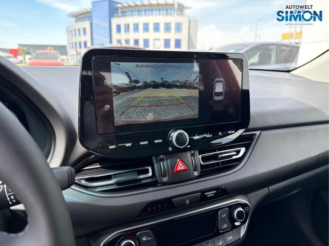 Hyundai / i30 / Weiß /  /  / 