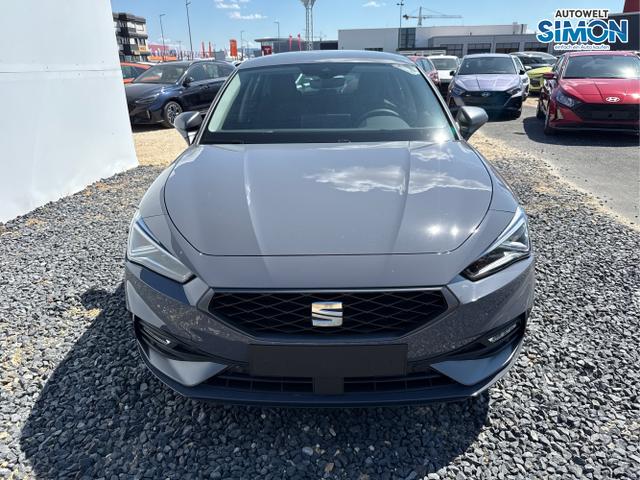 Seat / Leon / Weiß /  /  / 