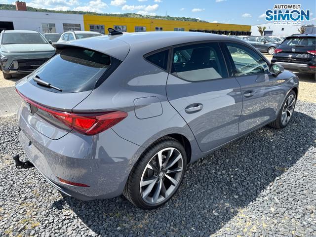Seat / Leon / Weiß /  /  / 