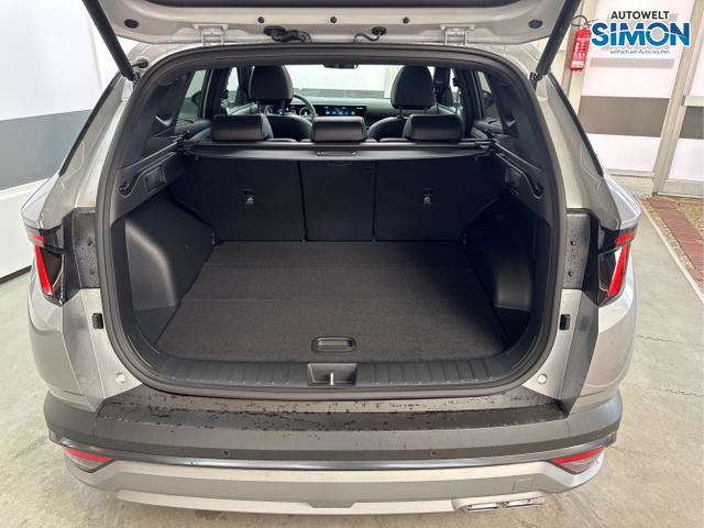 Hyundai / TUCSON FACELIFT / Shimmering Silver R2T /  /  / DCT 20th Anniversary ACC NAVI PANO KRELL 360 SHZ 