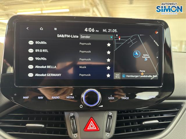 Hyundai / i30 / Orange /  /  / SHZ NAVI ALU LED RFK PDC