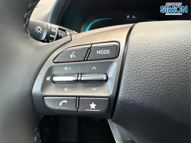 Hyundai / i30 / Orange /  /  / SHZ NAVI ALU LED RFK PDC