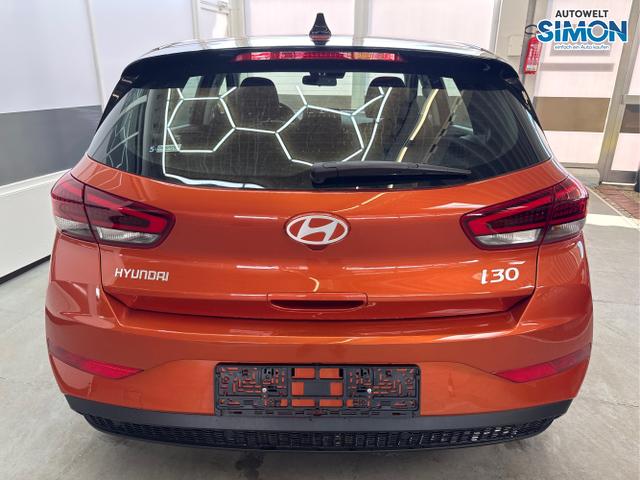 Hyundai / i30 / Orange /  /  / SHZ NAVI ALU LED RFK PDC