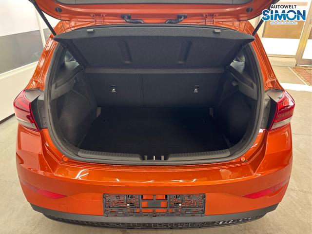 Hyundai / i30 / Orange /  /  / SHZ NAVI ALU LED RFK PDC