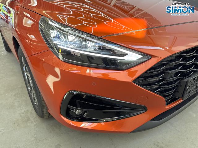 Hyundai / i30 / Orange /  /  / SHZ NAVI ALU LED RFK PDC