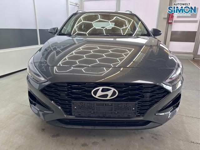 Hyundai / i30 / Grau /  /  / NAVI RFK LED PDC v+h