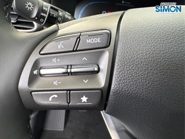 Hyundai / i30 / Grau /  /  / NAVI RFK LED PDC v+h