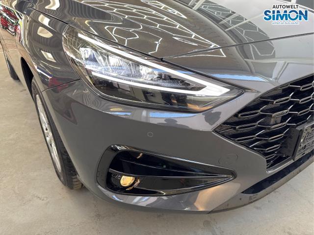 Hyundai / i30 / Grau /  /  / NAVI RFK LED PDC v+h