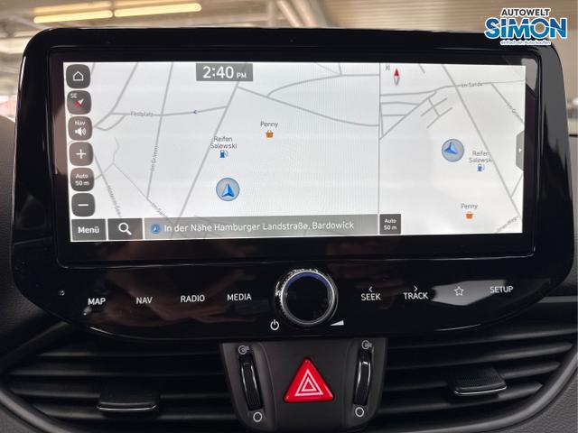 Hyundai / i30 / Orange /  /  / NAVI RFK LED PDC v+h
